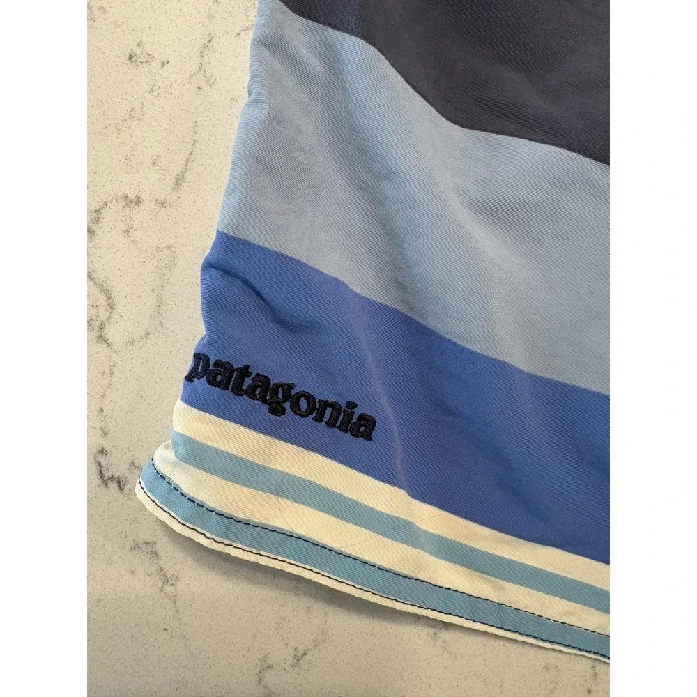 Patagonia Boys Size 18 or XS Mens Blue Striped Board Shorts Coastal Surf‎ Beach
